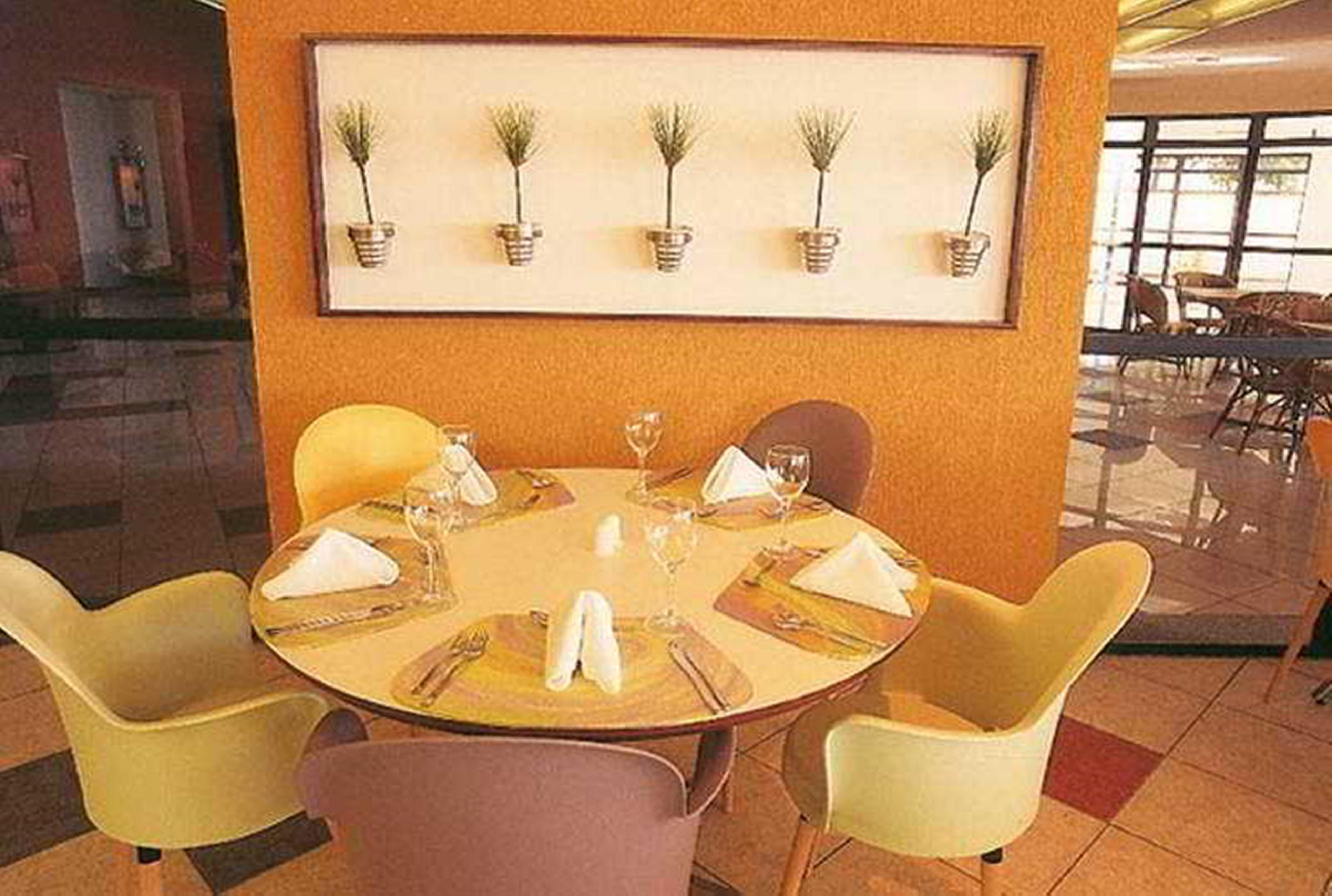 Iate Plaza Hotel Fortaleza  Restaurang bild